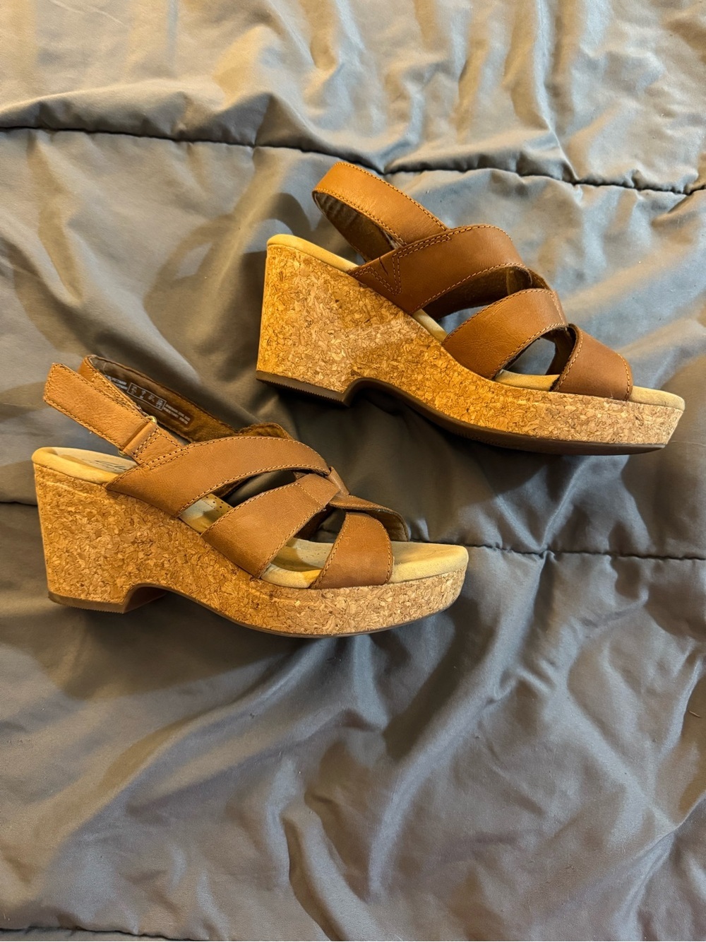 Clarks Brown Leather Crisscross Slingback Sandals - Picture 3 of 12